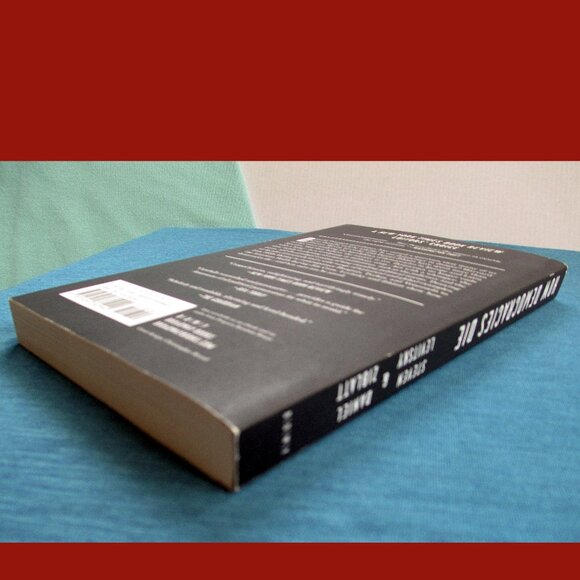 Book: How Democracies Die by Steven Levitsky & Daniel Ziblatt - Picture 13 of 16